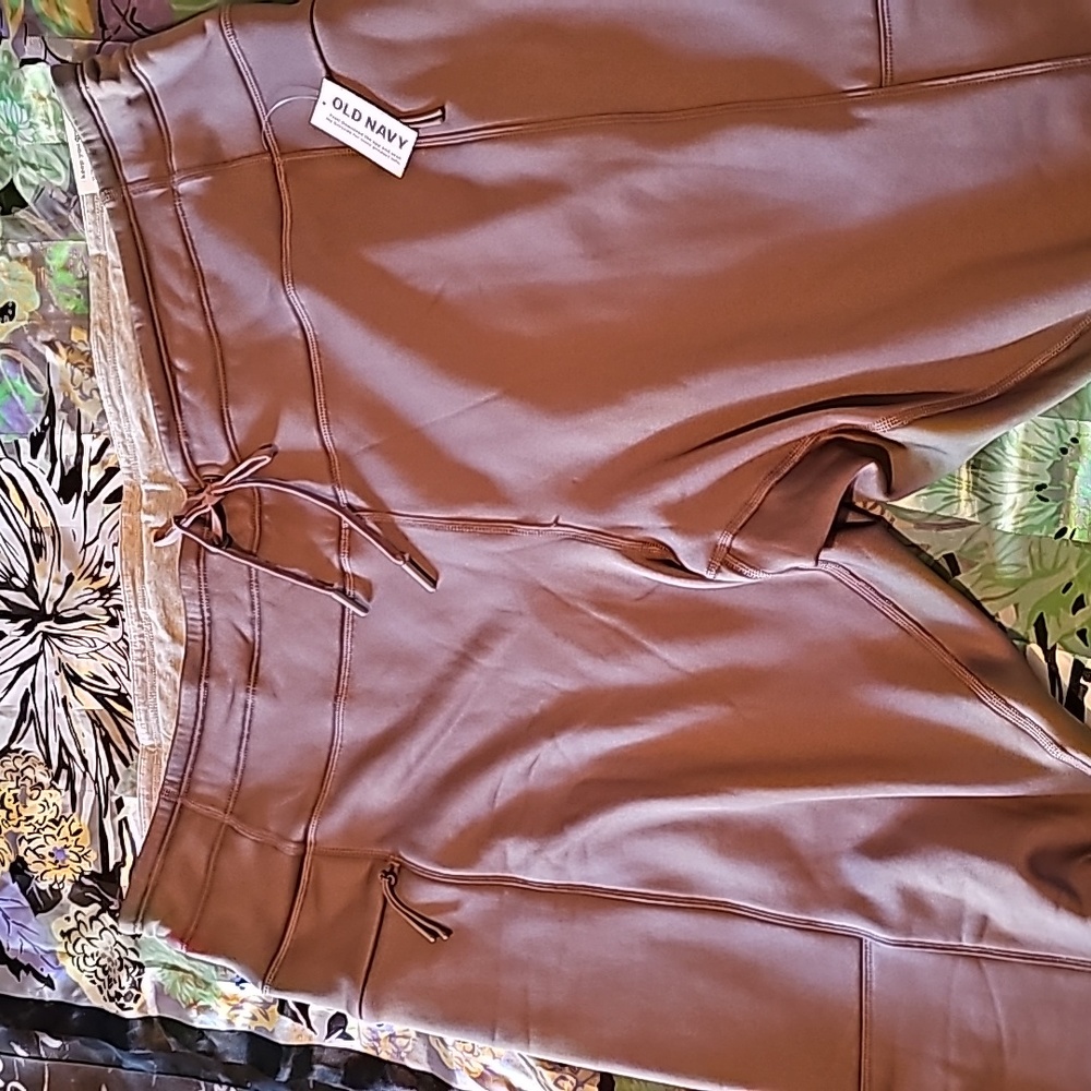 Old Navy Plus Size Leggings ( Ultracoze)